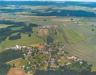 Letecký pohled na obec Dolní Sokolovec